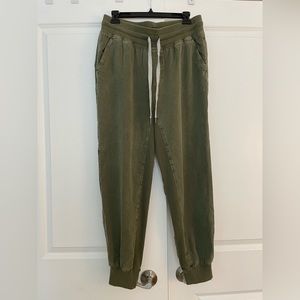 Aerie Olive Green Joggers with Drawstring and Pockets | Women’s Medium